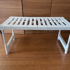 ニトリ/幅が変わる押し入れ整理棚の画像