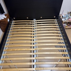 クイーンサイズ ブラックベッドフレーム < IKEA MALM >の画像
