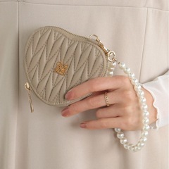 ALTROSE ハート型 キルティング　コインケース　ベージュの画像