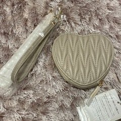 ALTROSE ハート型 キルティング　コインケース　ベージュの画像