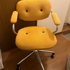 今月中のみ 
椅子 イエロー 黄色の画像