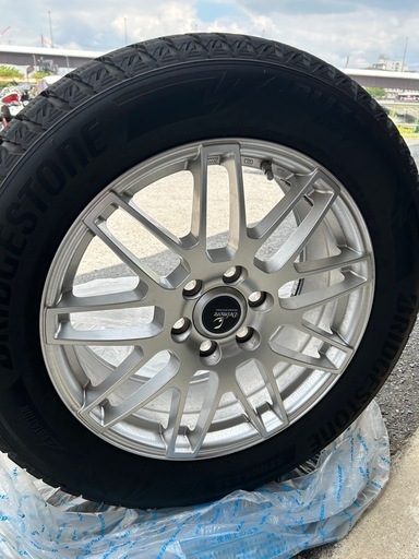 ランクル300 4本セット ブリヂストン　スタッドレス