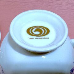 DAIEI ENGINEERING 白磁×金縁 ティーカップ＆ソーサー ブルーフローラル柄 高級感あり 来客用・コレクション・撮影小物にも◎の画像