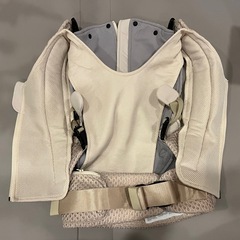 べべスワン　BT抱っこ紐　ベージュ& familiar ポンチョ　ファミリアの画像