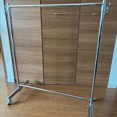 ハンガーラック　の画像