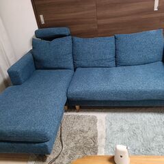 三人掛けソファー　取りに来てくれる方に譲ります。の画像