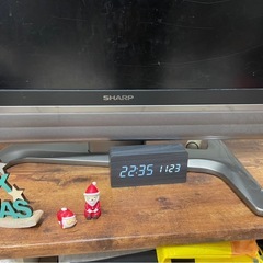 37インチシャープのテレビの画像