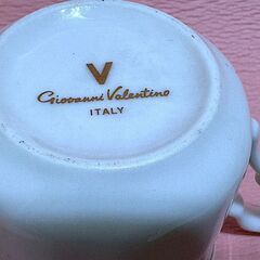 【未使用】Giovanni Valentino ジョヴァンニバレンチノ マグカップ 2客セット／イタリア製／白磁×金彩×ボタニカル柄／ティーカップ・コーヒーカップにの画像