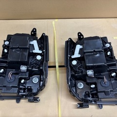 エブリー　新車外しヘッドライトの画像