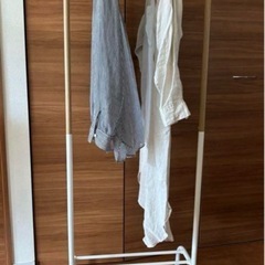 ハンガーラックの画像