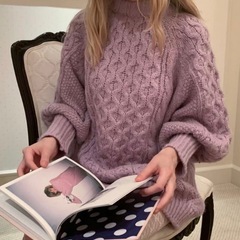 エピヌ　　ケーブル編み　ニットの画像