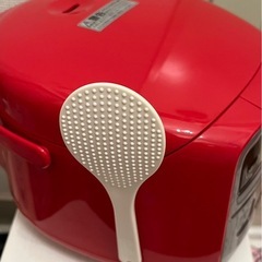  タイガー魔法瓶のマイコン炊飯ジャー「炊きたてミニ JAI-H550-RT（トマトレッド、3合炊き）」です。﻿ ナショナル の画像