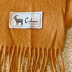 カシミヤタッチ マフラー キャメル 無地 男女兼用の画像
