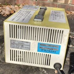 業務用機器　充電器　バッテリー充電器　ＤＣ２４Ｖ　中古の画像