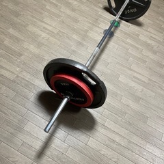 バーベル　トレーニング60kg ベンチプレス　筋トレの画像