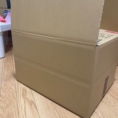 強化段ボール120サイズ×8箱　DCM 　　の画像