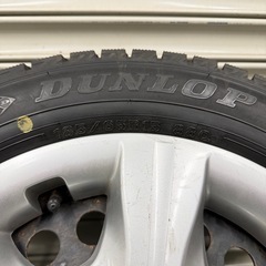 DUNLOPスタッドレスWM02イボ付き15インチ鉄ホイール付き4本セットの画像