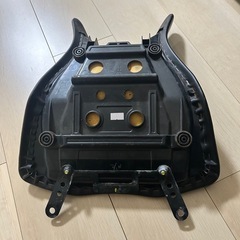 R25 純正シートの画像
