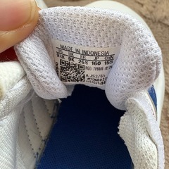 adidas キッズスニーカー　ストライプ赤青15cmの画像