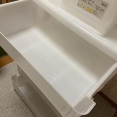 ニトリ リビングチェスト (4段) + 小物 収納ケースの画像