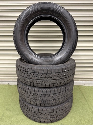 BRIDGESTONEスタッドレス15インチVRXタイヤのみ4本