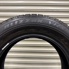 BRIDGESTONEスタッドレス15インチVRXタイヤのみ4本の画像