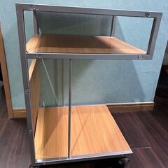 サイドテーブル差し上げますの画像