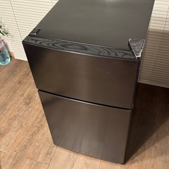 2021年式　ブラック　87L コンパクト冷蔵庫　1人暮らしの画像