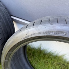 ファルケン　中古タイヤ2本の画像
