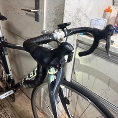 FELT フェルトロードバイク コンポ105 の画像