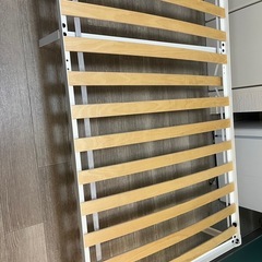 劇安/期間限定/ベッドフレームの画像