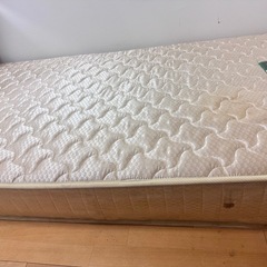 マットレス　セミダブルの画像