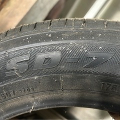 アクア用タイヤの画像