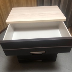 値下げします！天板付き4段チェスト‼️（｡･ω･｡）の画像