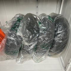 スタッドレスタイヤ 175/65R15 黒ホイールの画像