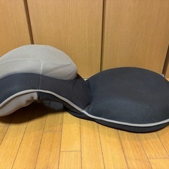 背筋がGUUUN美姿勢座椅子の画像