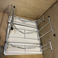 折り畳みテーブル　イス　セットの画像