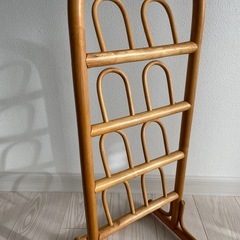 スリッパラック/4足掛け/籐製/天然素材の画像