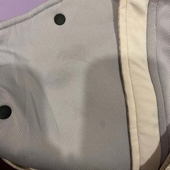 べべスワン　BT抱っこ紐　ベージュ& familiar ポンチョ　ファミリアの画像