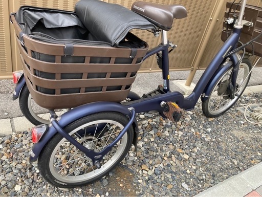 ブリヂストン】 ラクットワゴンFW0B40電動アシスト三輪車 ネイビー