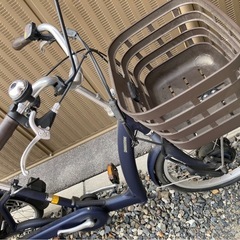 【ブリヂストン】 ラクットワゴンFW0B40電動アシスト三輪車 ネイビーの画像