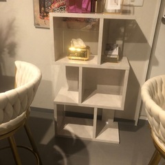 美品　ディスプレイ棚の画像