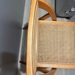 ラタンチェアの画像