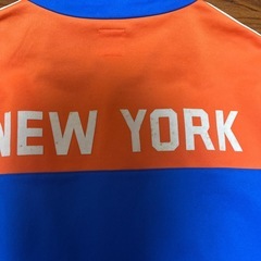 adidasトラックジャケット
の画像