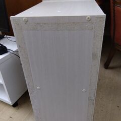 200円　カラーボックス　本棚の画像