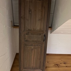 木製スタンドミラーの画像