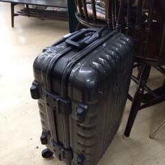 美品たったの千円ポッキリ　最新素材　超軽量コンパクト　スーツケース　キャリケース　旅行カバンの画像