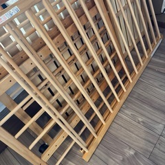 farskaベッドサイドベビーベッドの画像