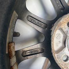 アルミホイールタイヤセットの画像