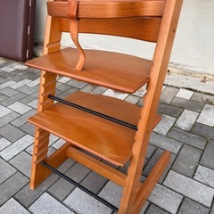 【中古】子供用木製椅子の画像